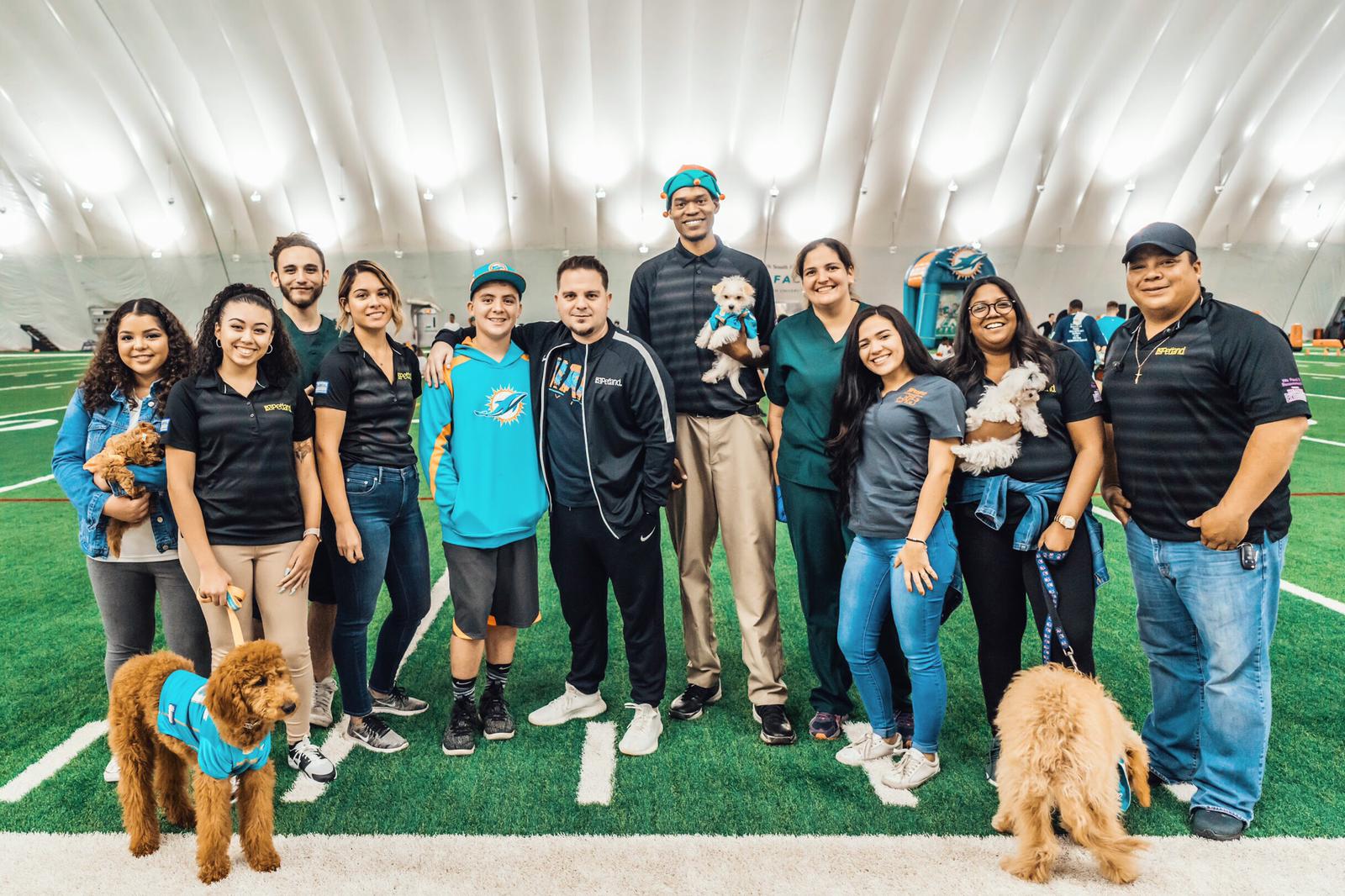 Petland_Puppies_Miami_Dolphins